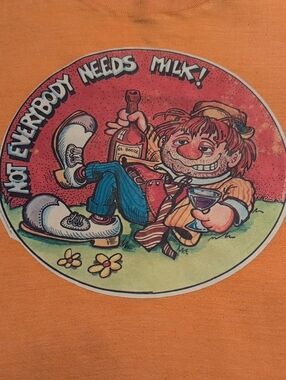 Vintage 70's Not Everybody Needs Milk! Novelty Graphic Humor Clown Tee. XS-S